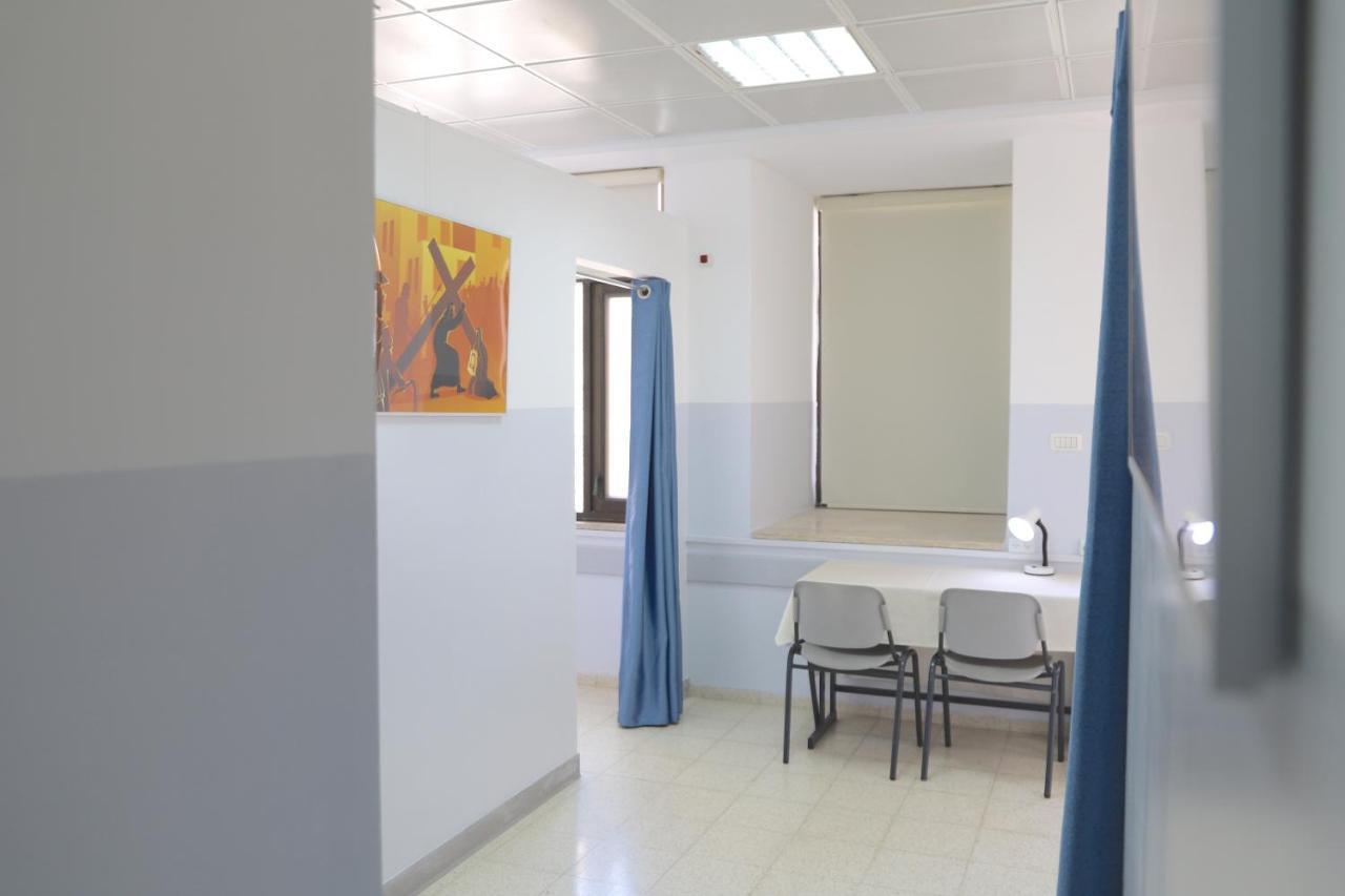 New Gate Hostel Jerusalem Exterior photo